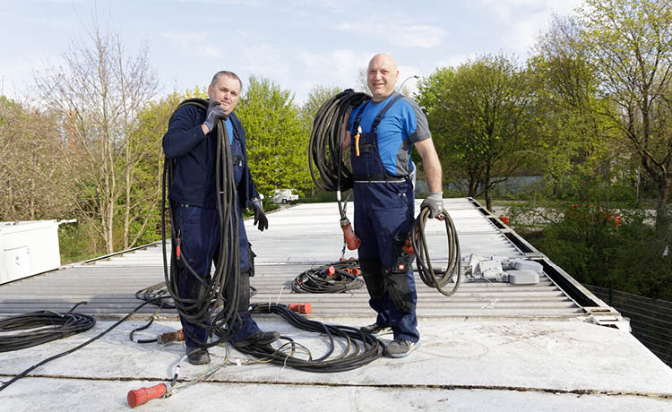 zur ausführlichen Stellenbeschreibung "Meister / Techniker Elektrotechnik f. Energie- & Gebäudetechnik / Elektroinstallateur" bei Marquardt & Streck in Hamburg